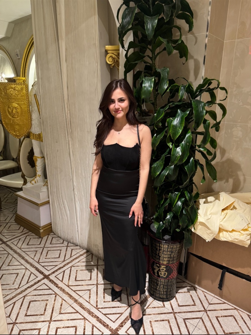 Elegant Strapless Black Evening Dress for Women